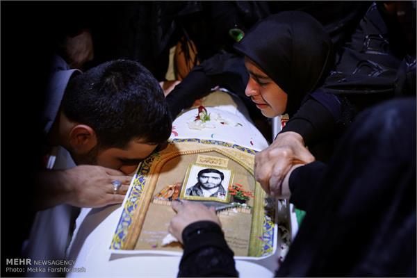 دیدار خانواده شهید دفاع مقدس سید مهدی غلامی پس از ۳۳ سال 6