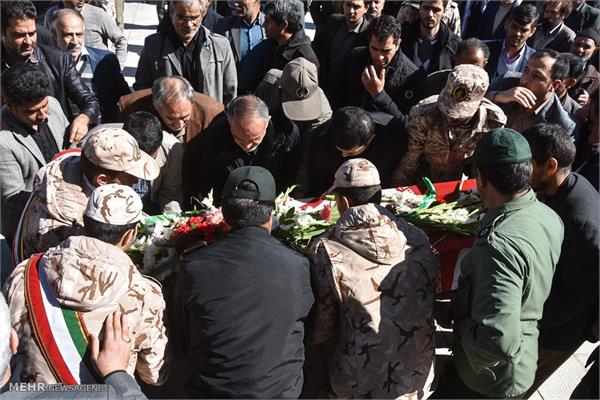 تشییع پیکر مطهر شهید «محمدحسن جلی» در شهرضا‎ 17