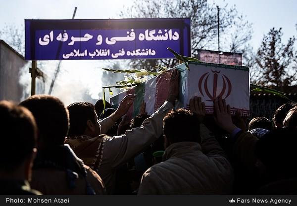 تشییع پیکر دو شهید گمنام در دانشکده فنی انقلاب اسلامی 1