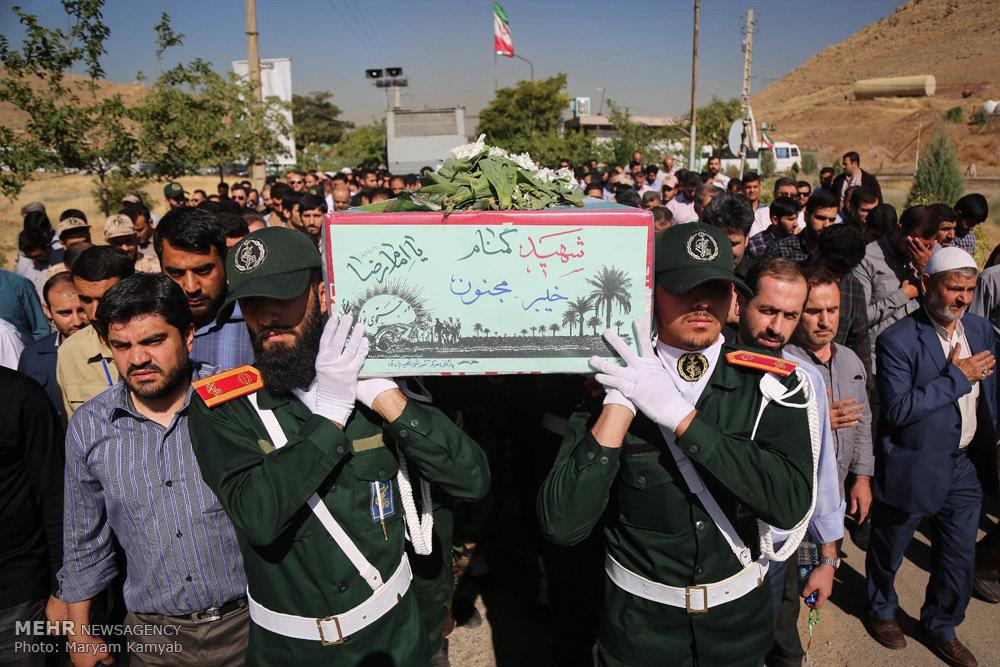 تشییع پیکر شهید گمنام در دهکده مقاومت تهران 1