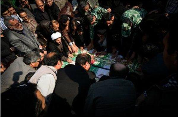 تشییع و خاکسپاری دو شهید گمنام در سازمان انرژی اتمی تهران