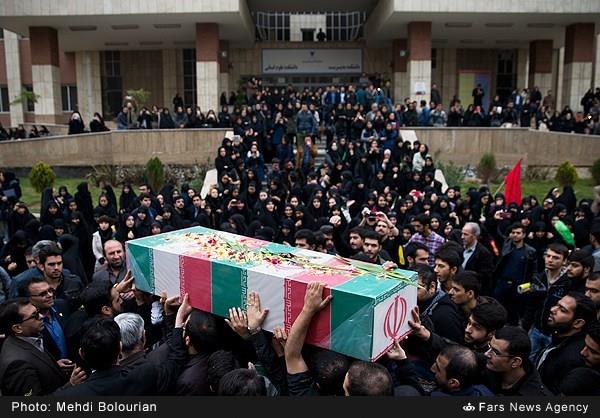 تشییع پیکر شهید گمنام در دانشگاه آزاد تهران شمال 17