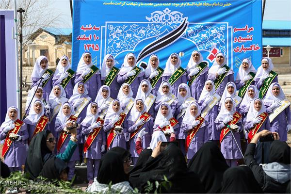 مراسم تشییع و خاکسپاری دو شهید گمنام در خمین 20