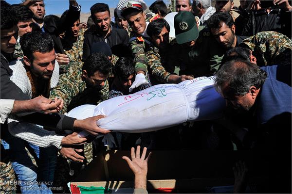 تشییع پیکر دو شهید گمنام در شهر بیدروبه اندیمشک 19