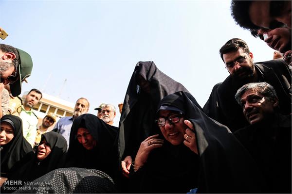 ورود پیکر ۱۸ شهید گمنام دفاع مقدس از طریق فرودگاه اهواز 17