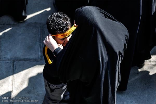 مراسم تشییع و تدفین پیکر دو شهید گمنام در مدرسه علمیه مروی 30