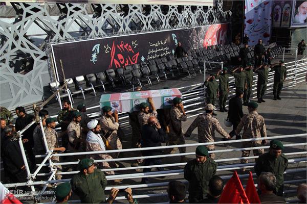 مراسم تشییع شهید محسن حججی در میدان امام حسین (ع) 2