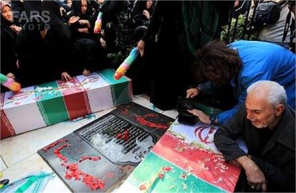 تشییع و خاکسپاری دو شهید گمنام در دانشکده فنی دختران ولی عصر(عج)