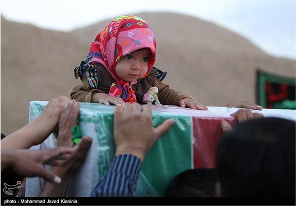 تدفین دو شهید گمنام در دانشگاه فنی کرمان 5