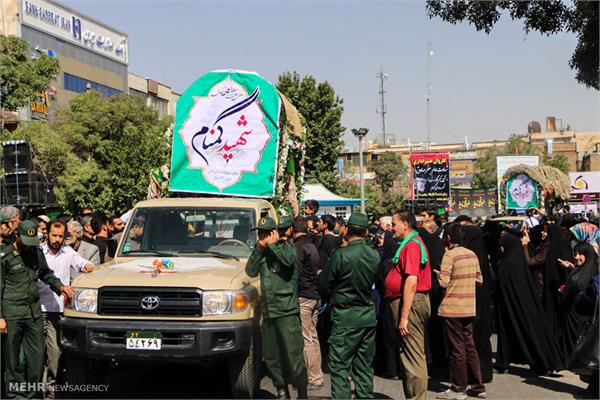 مراسم تشییع پیکر دو شهید دوران دفاع مقدس در اراک 6