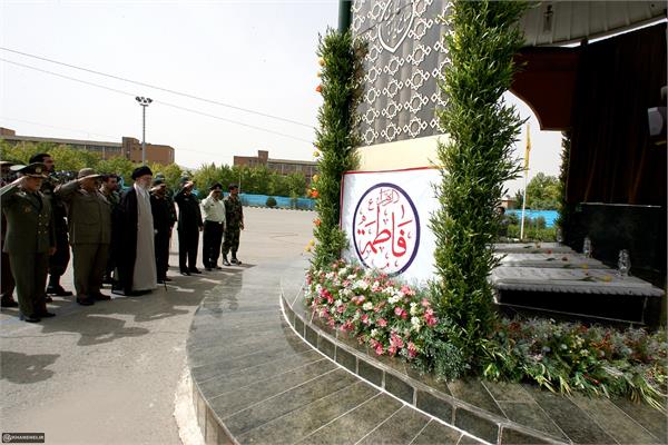 تصاویر حضور مقام معظم رهبری در حرم مطهر دانشگاه افسری امام حسین علیه السلام