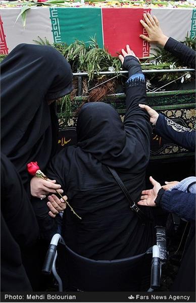 تشییع پیکر شهید گمنام در دانشگاه آزاد تهران شمال 16