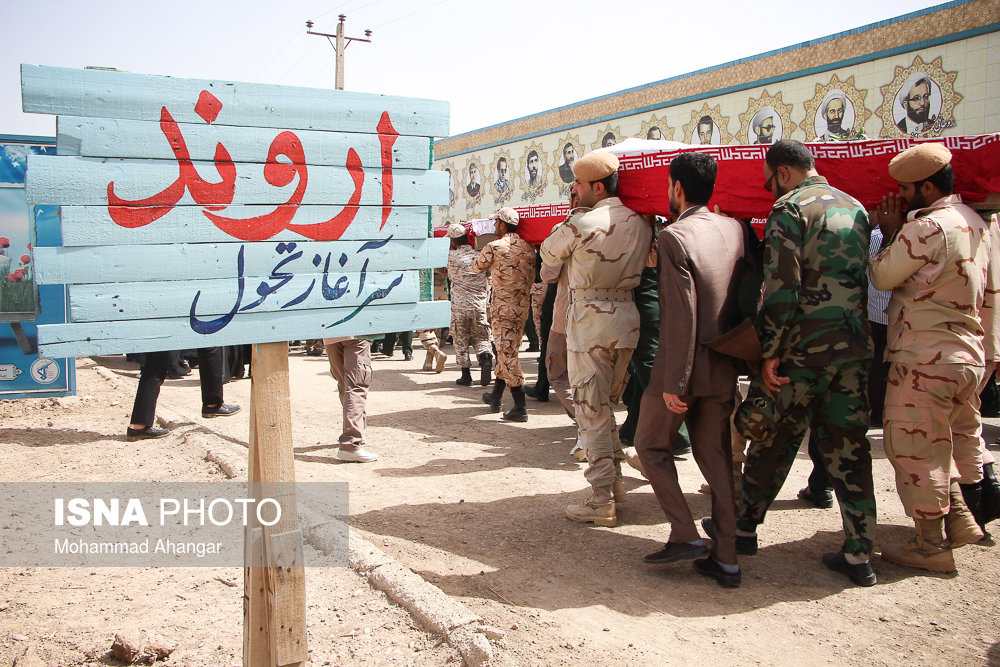 ورود پیکر ۱۳۵ شهید دوران دفاع مقدس از مرز آبی اروند 12