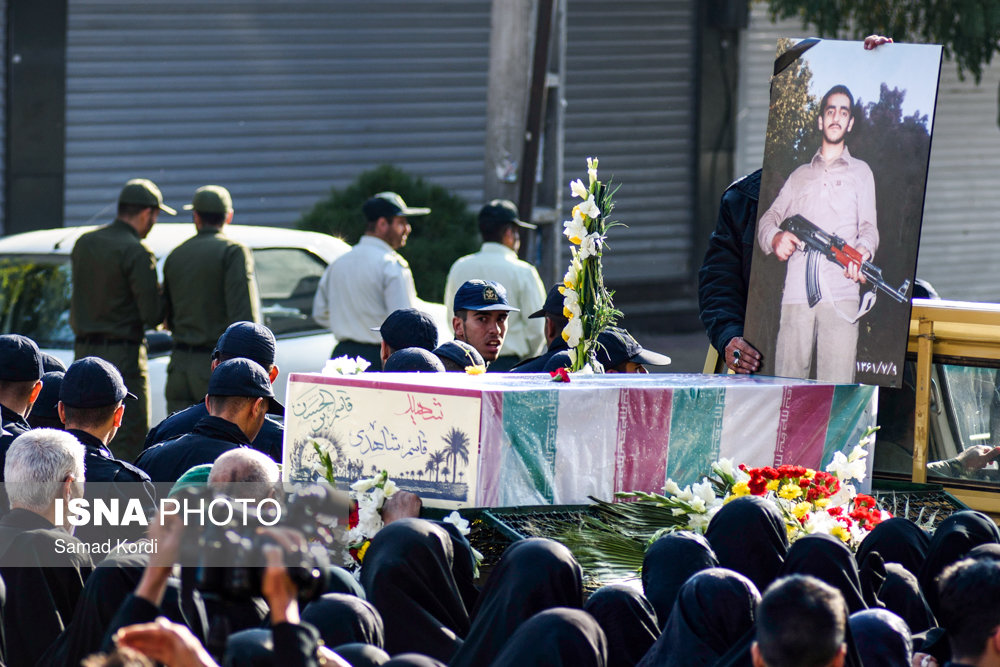 مراسم تشییع پیکر دو شهید تازه تفحص شده در کرج 7