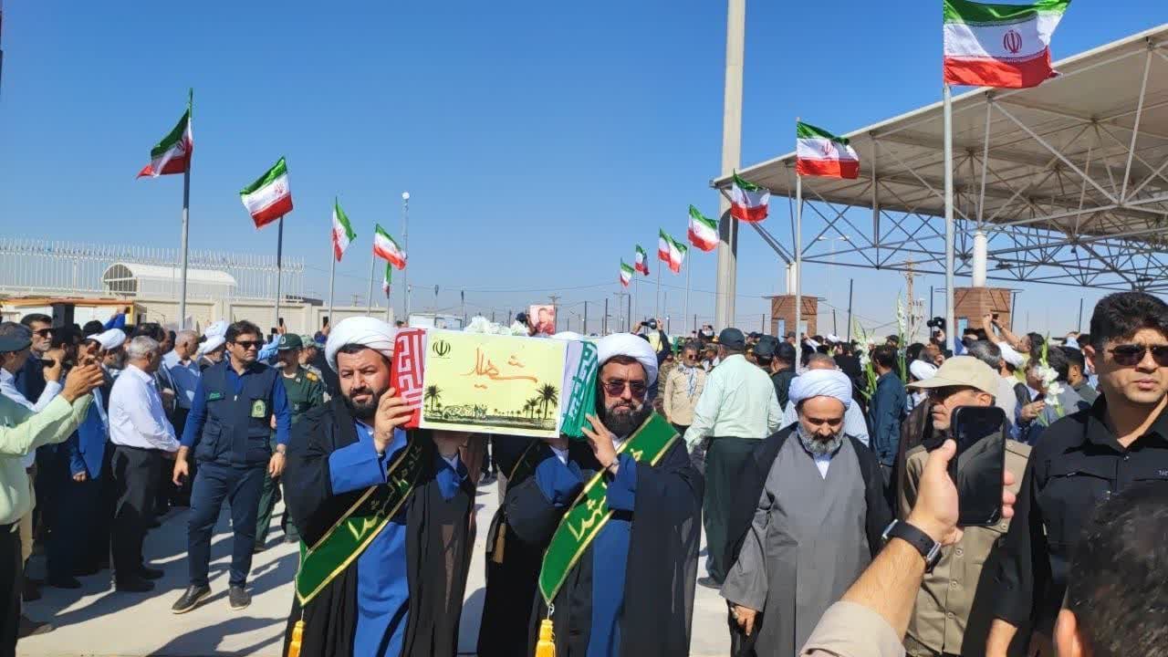 ئین استقبال از پیکرهای مطهر ۹۸ شهید تازه تفحص شده مرز شلمچه-7 آبان 1403 5