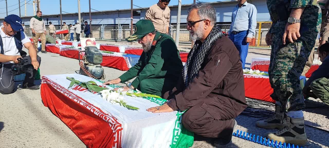 ئین استقبال از پیکرهای مطهر ۹۸ شهید تازه تفحص شده مرز شلمچه-7 آبان 1403 10