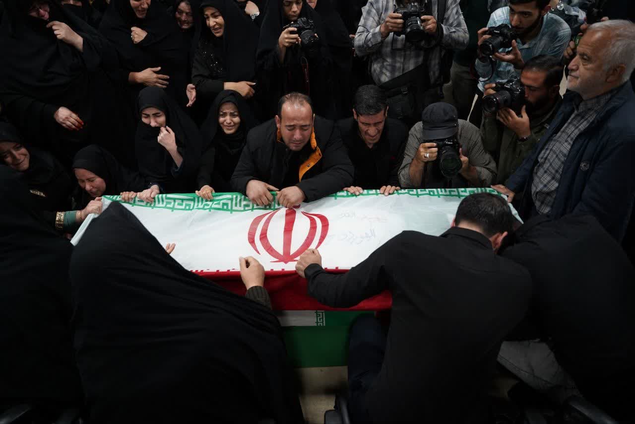 وداع با پیکر مطهر شهید راه قدس الهوردی رحیم‌پور -6آبان1403 4